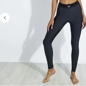 Alo Leggings